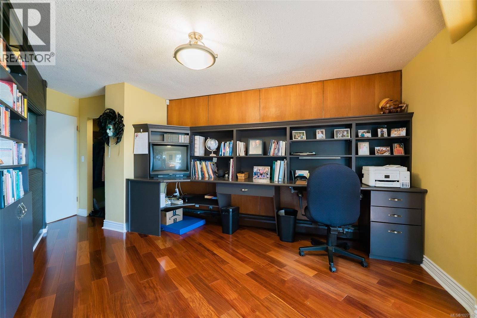 #700 375 Newcastle Ave - 42