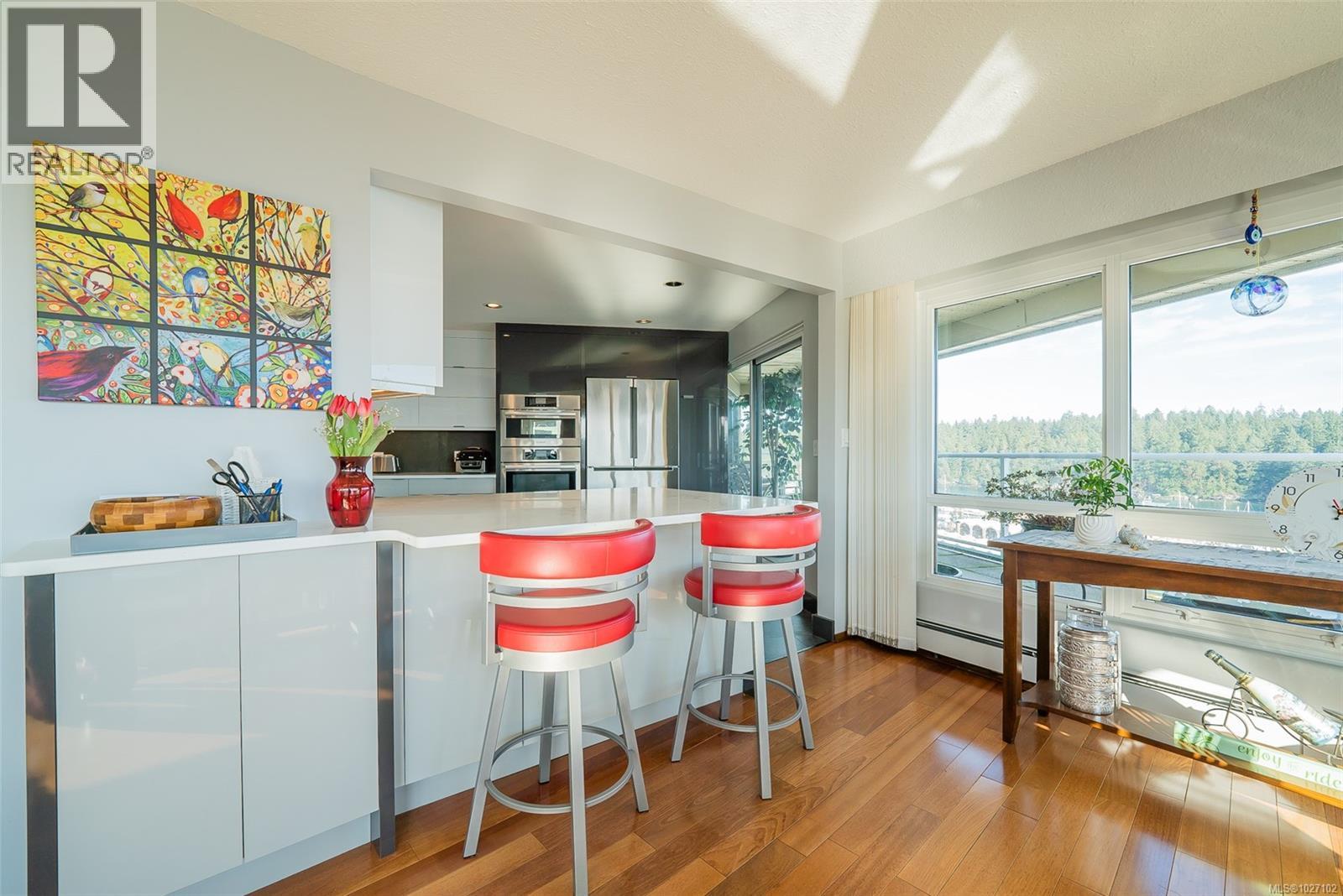 #700 375 Newcastle Ave - 8