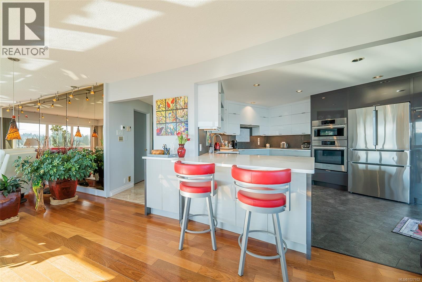 #700 375 NEWCASTLE AVE - 9