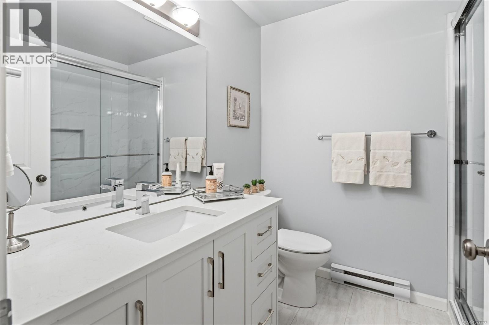 6 15 Helmcken Rd, View Royal