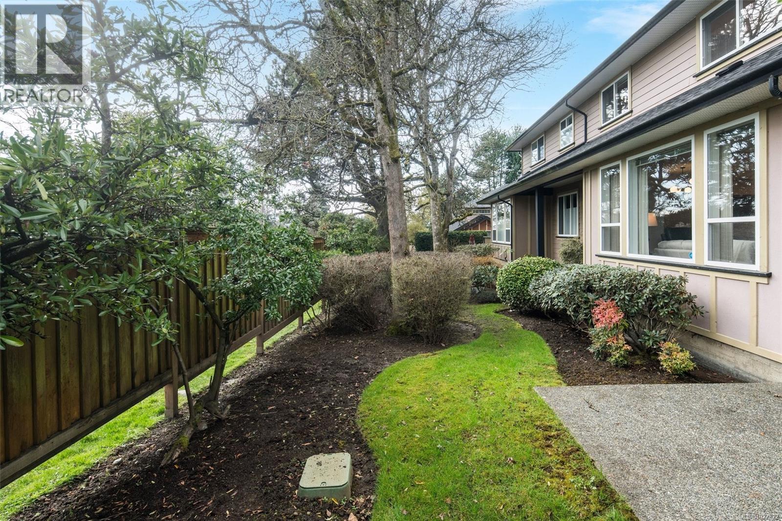 6 15 Helmcken Rd, View Royal