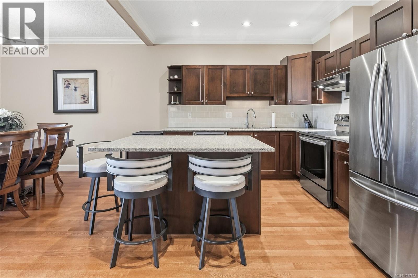 6 15 Helmcken Rd, View Royal