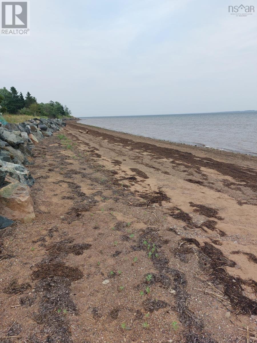 Property 5 of 18 of Malagash Road