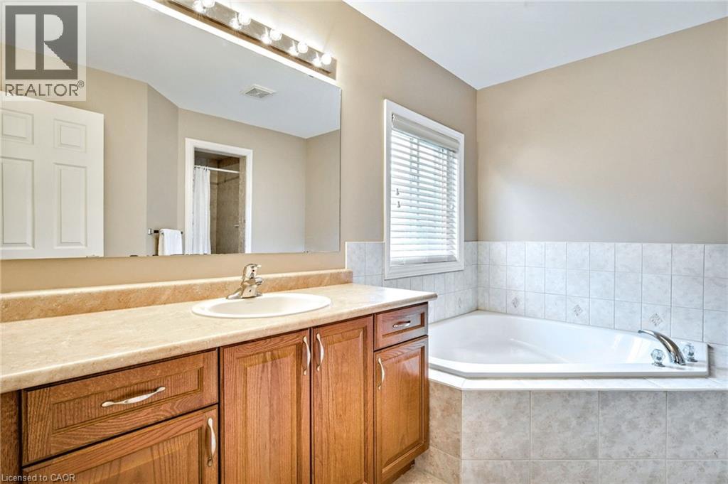 43 WOODLAWN Court, Dundas, Ontario, L9H7S2 — Photo 27
