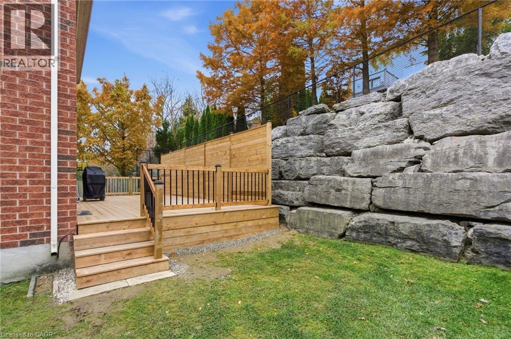 43 WOODLAWN Court, Dundas, Ontario, L9H7S2 — Photo 33