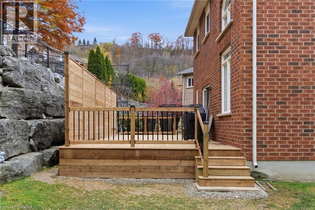 43 WOODLAWN Court, Dundas, Ontario, L9H7S2 — Photo 39