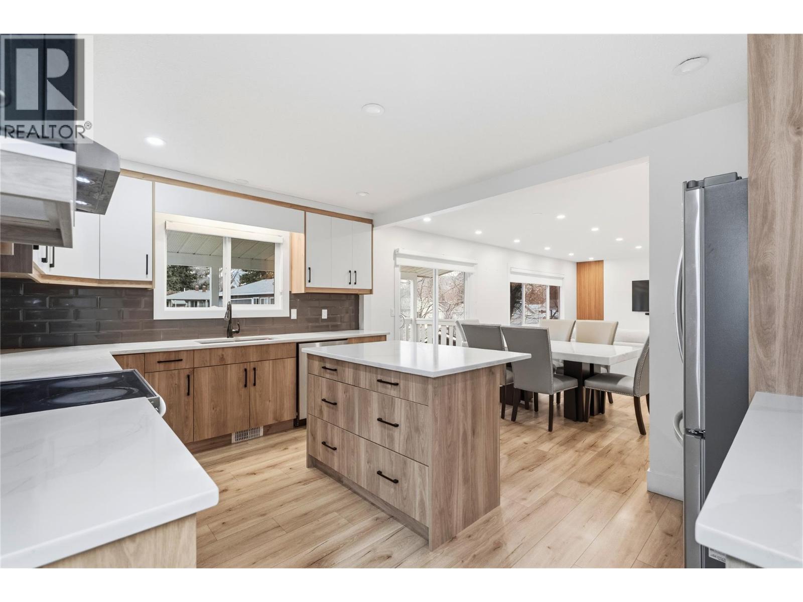  1432 Athans Court, Kelowna