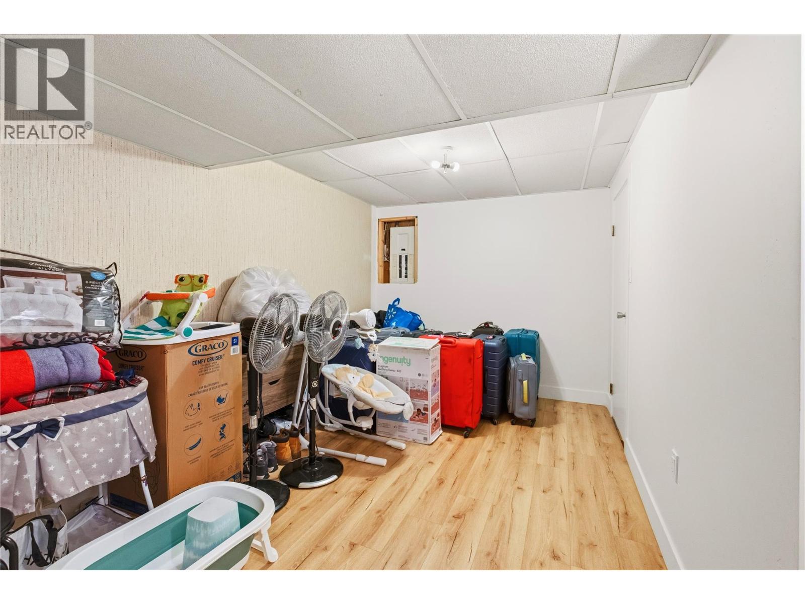  1432 Athans Court, Kelowna