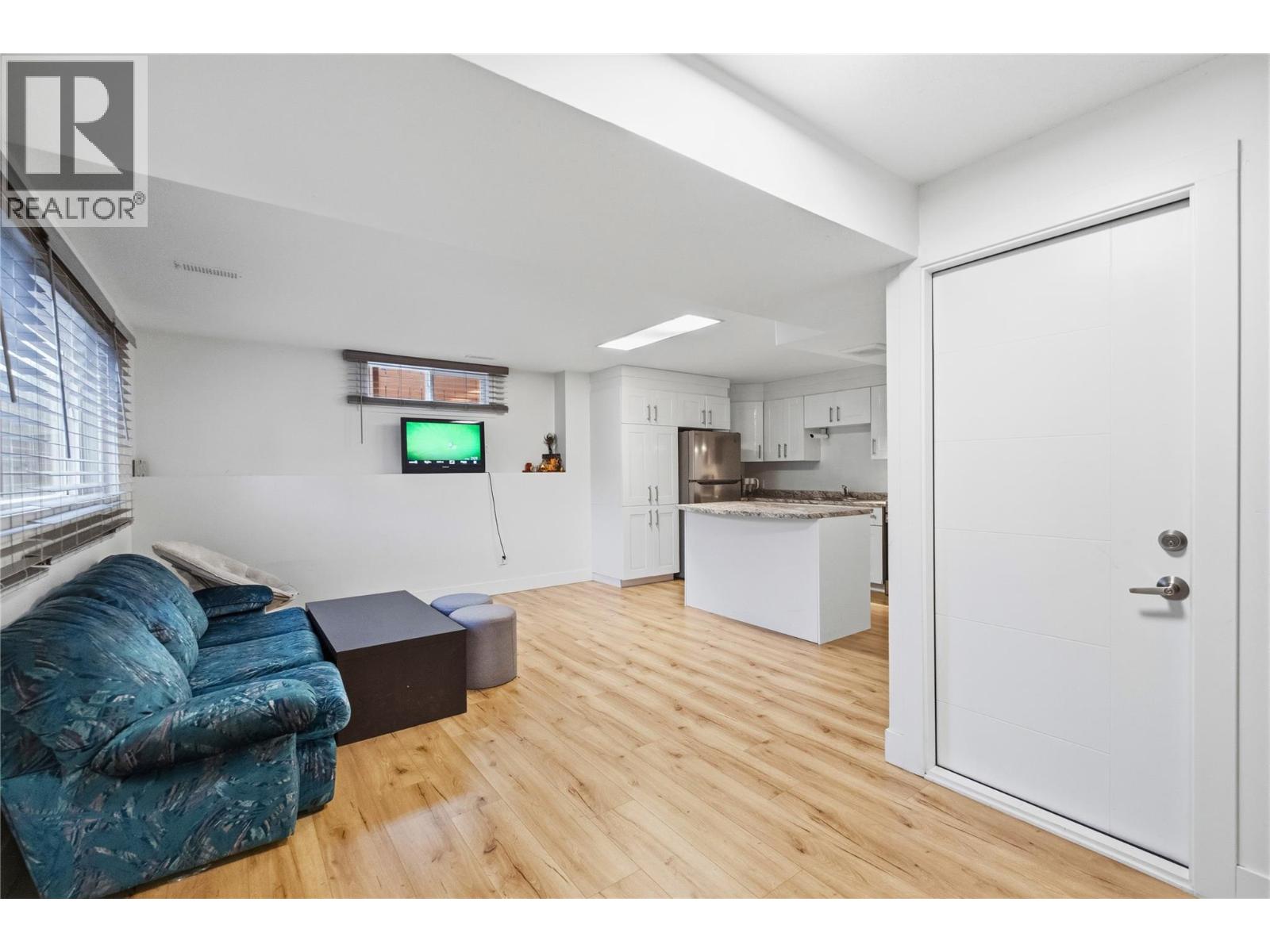  1432 Athans Court, Kelowna