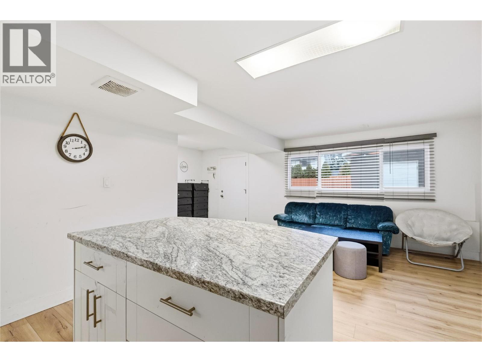  1432 Athans Court, Kelowna