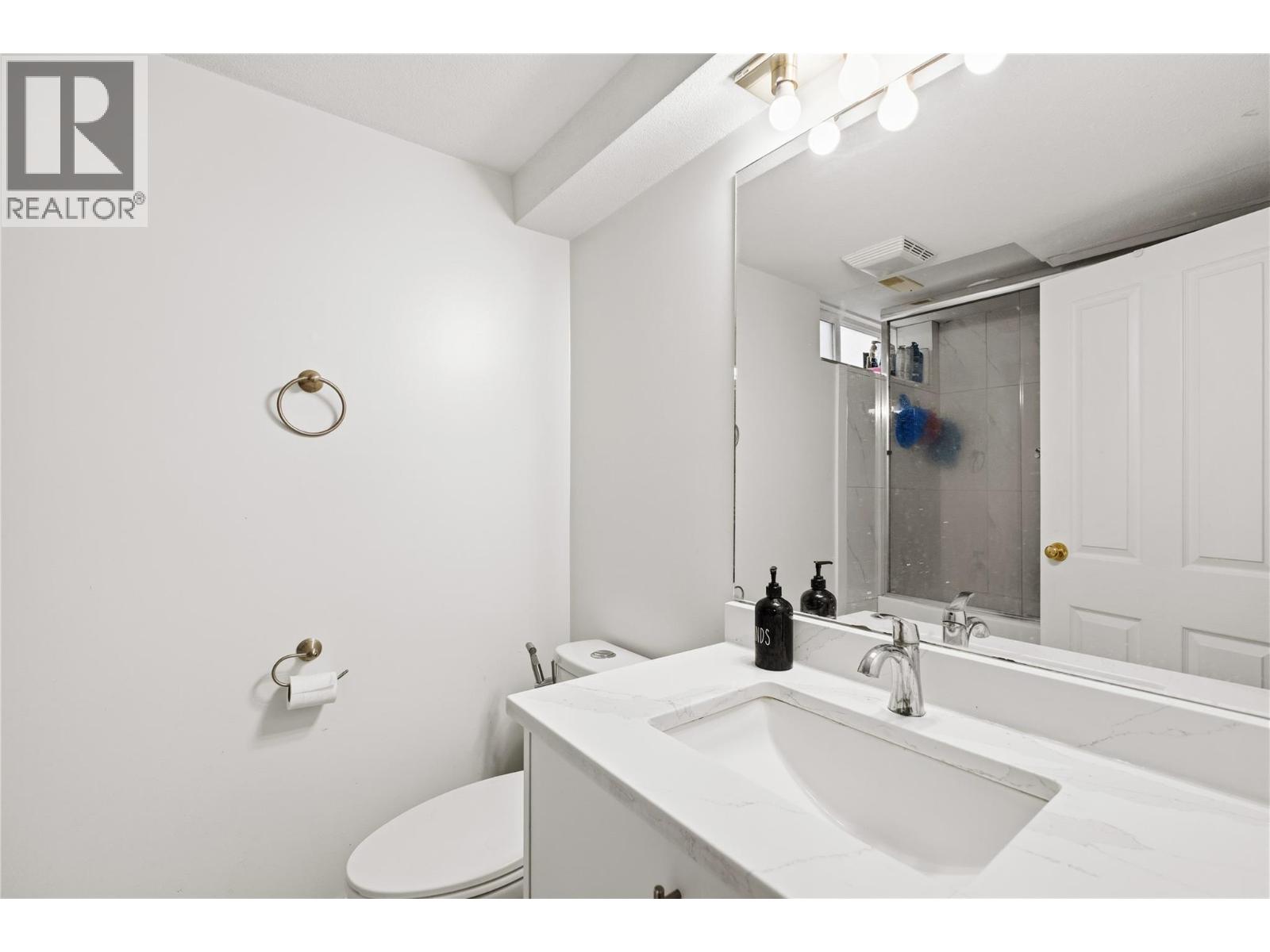  1432 Athans Court, Kelowna