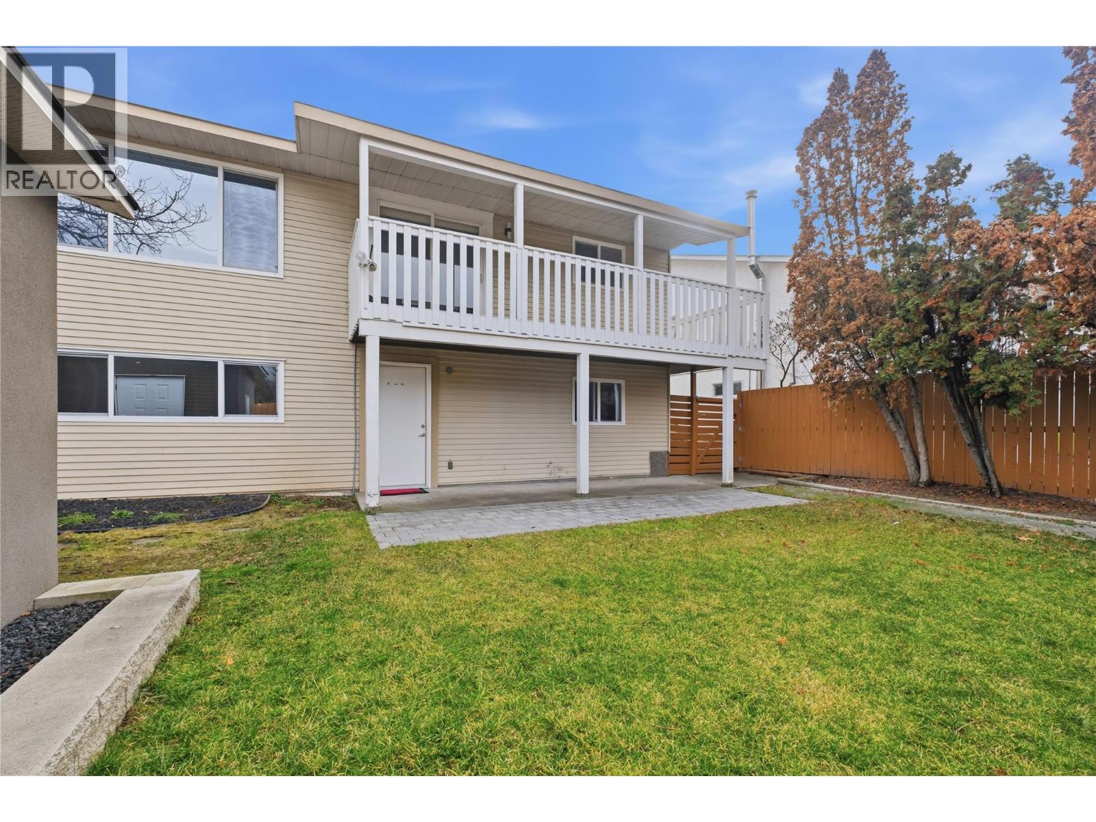  1432 Athans Court, Kelowna