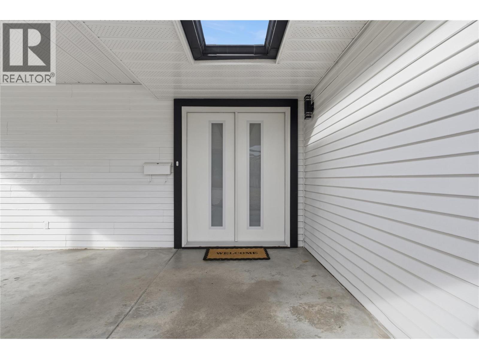  1432 Athans Court, Kelowna