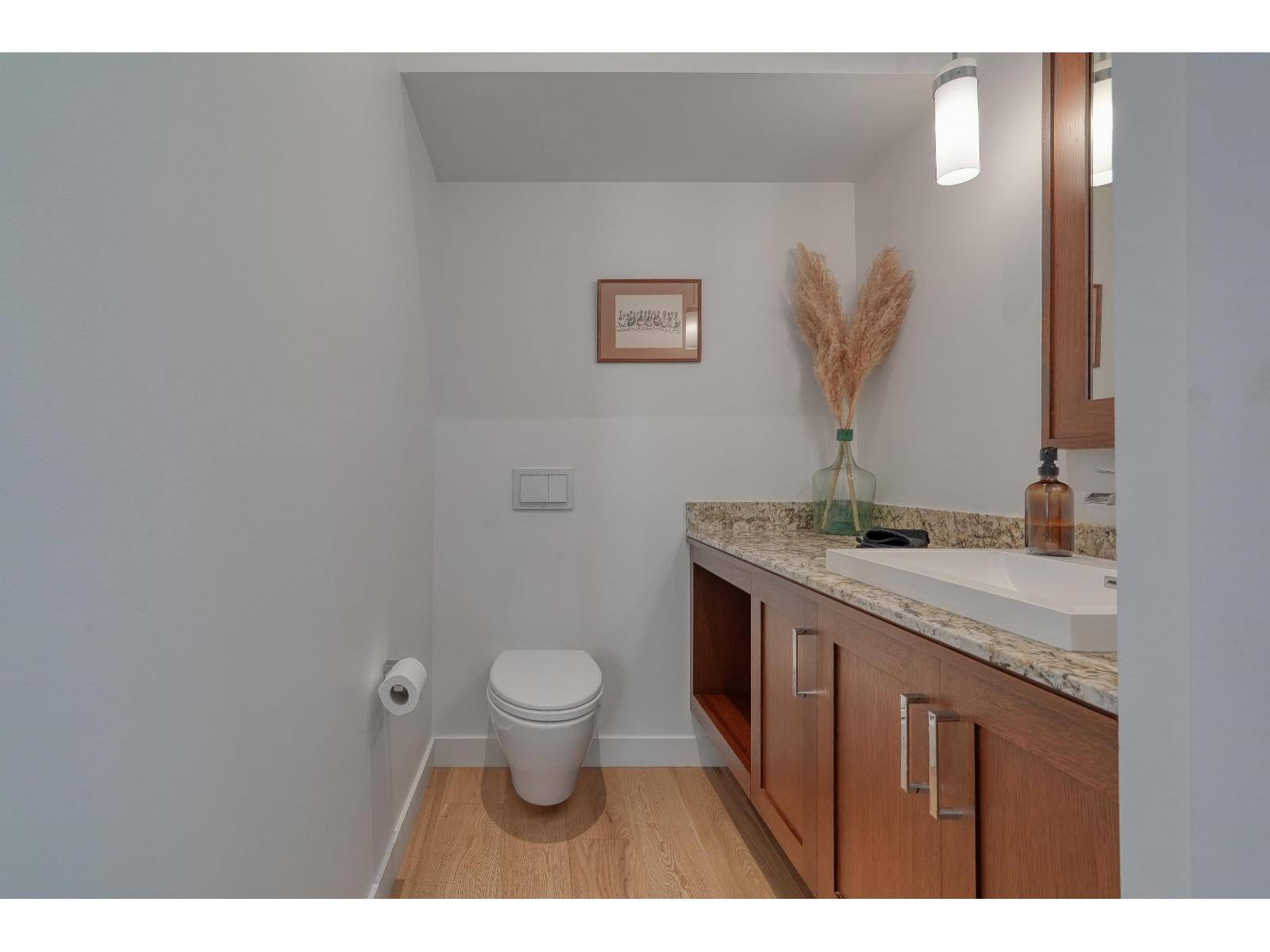 15046 BUENA VISTA AVENUE, White Rock