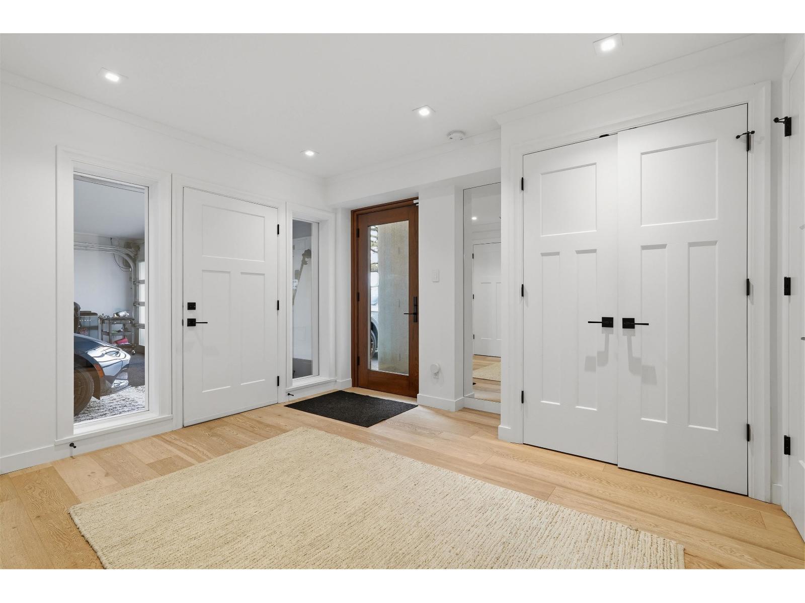 15046 BUENA VISTA AVENUE, White Rock