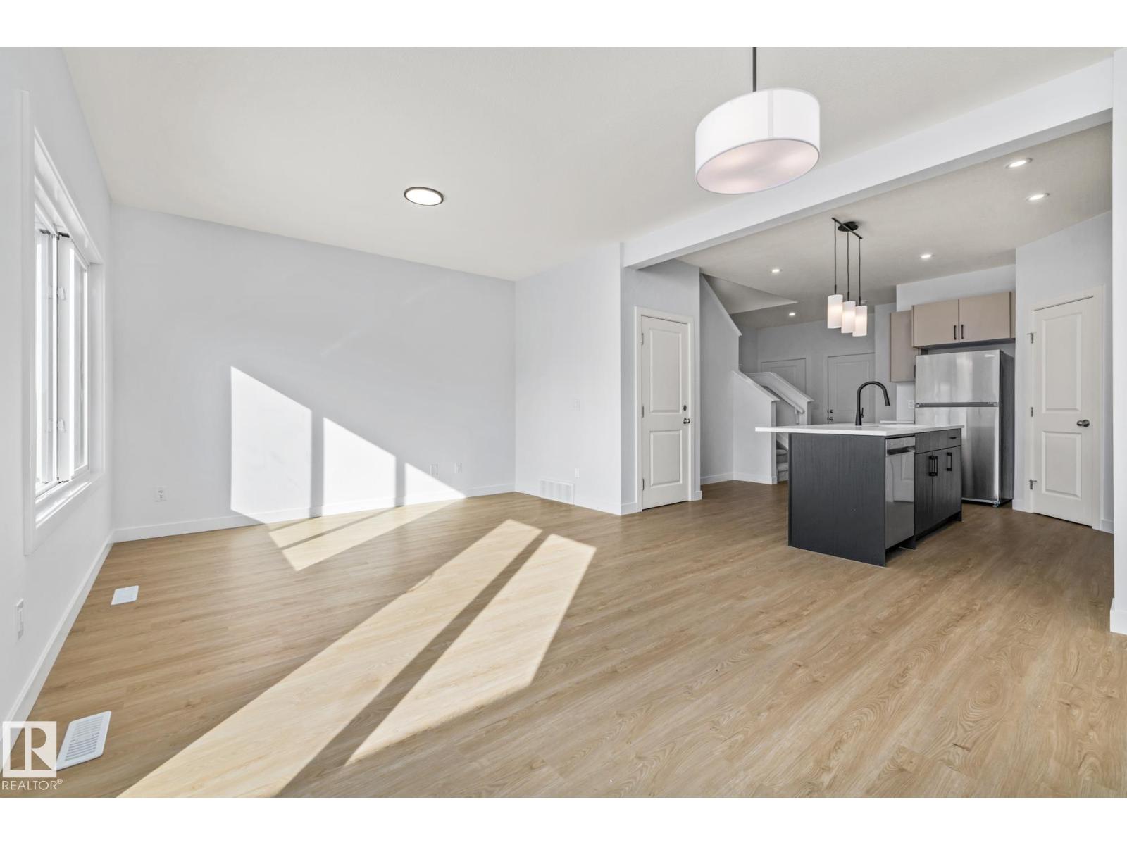 110 Honeysuckle GR, Leduc