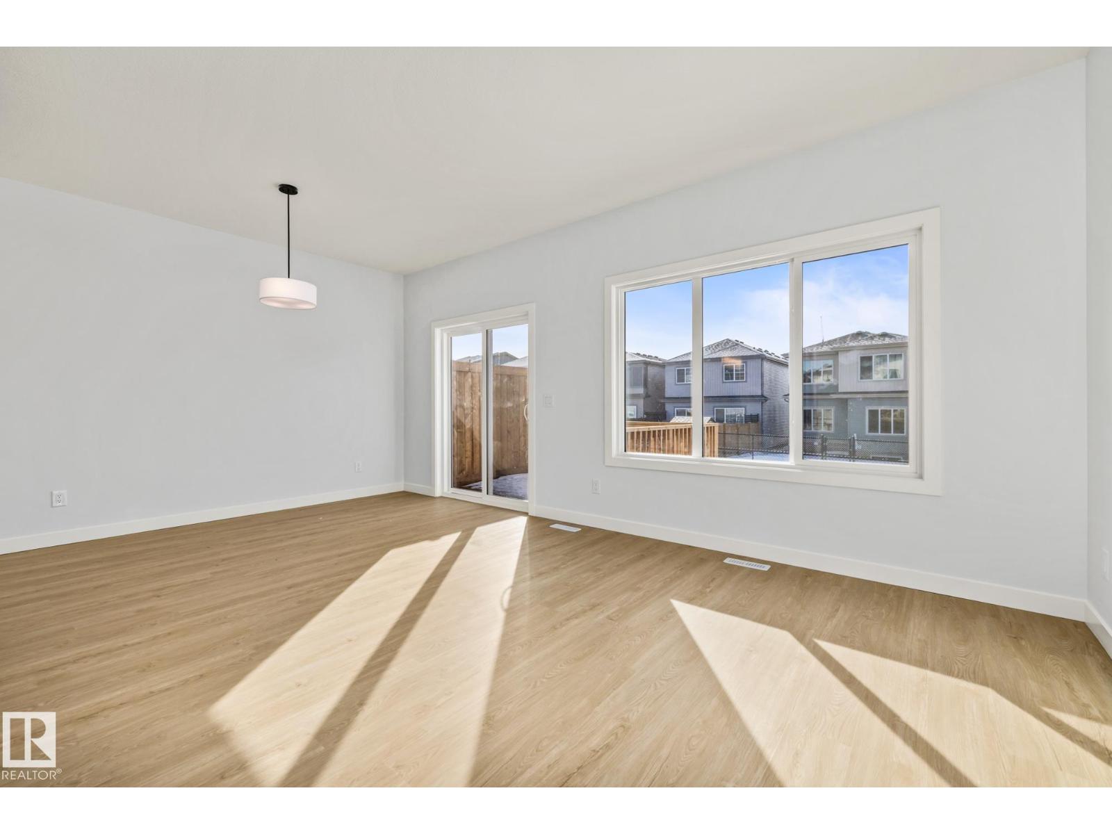 110 Honeysuckle GR, Leduc