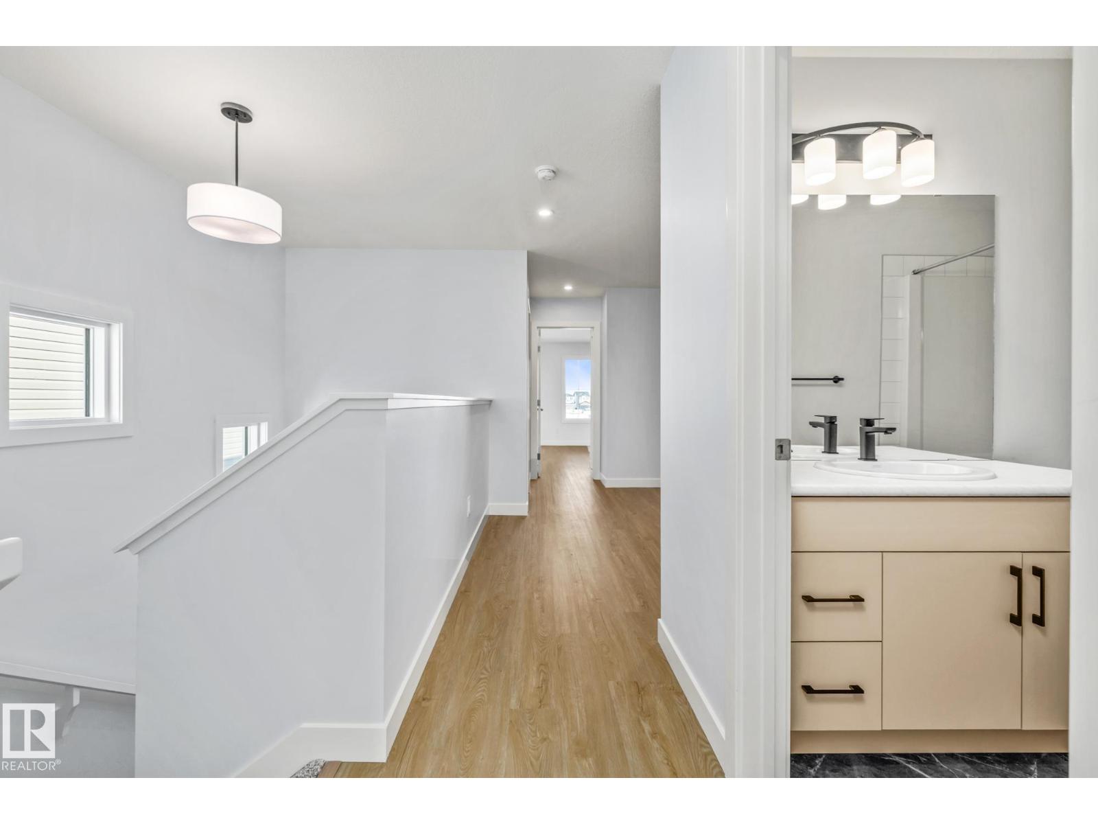 110 Honeysuckle GR, Leduc