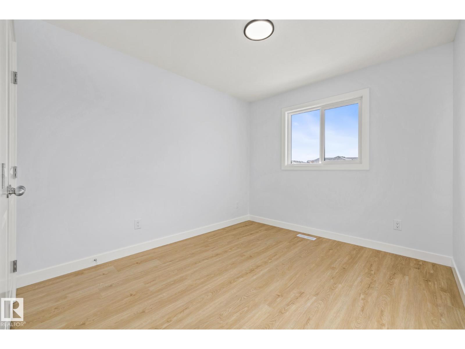 110 Honeysuckle GR, Leduc