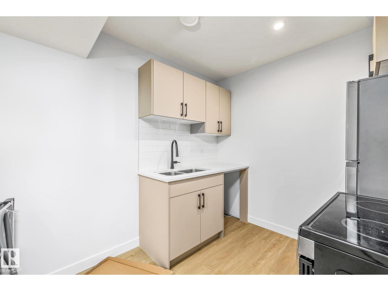 110 Honeysuckle GR, Leduc