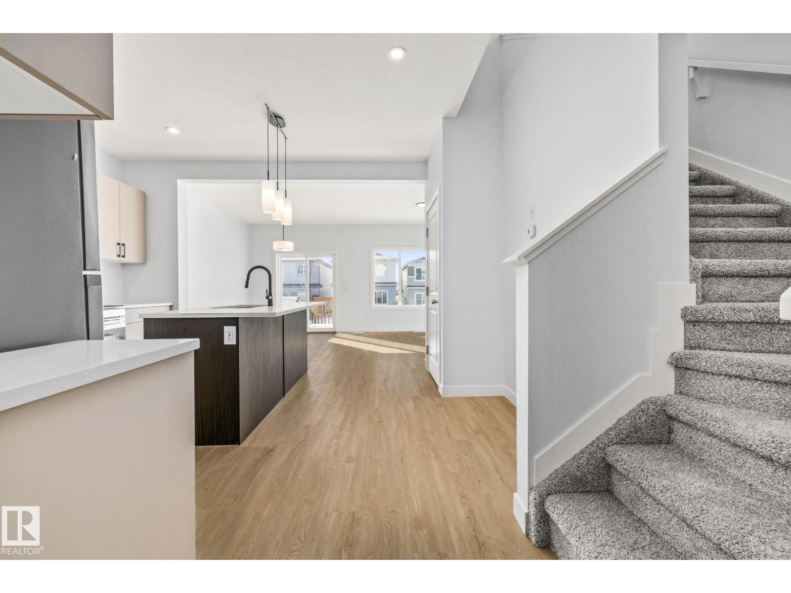 110 Honeysuckle GR, Leduc