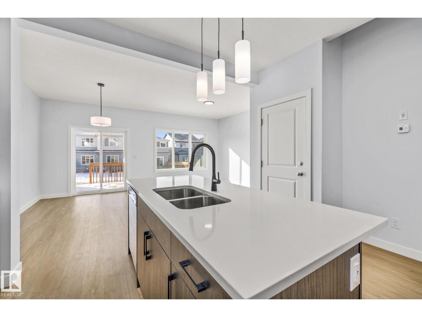 110 Honeysuckle GR, Leduc