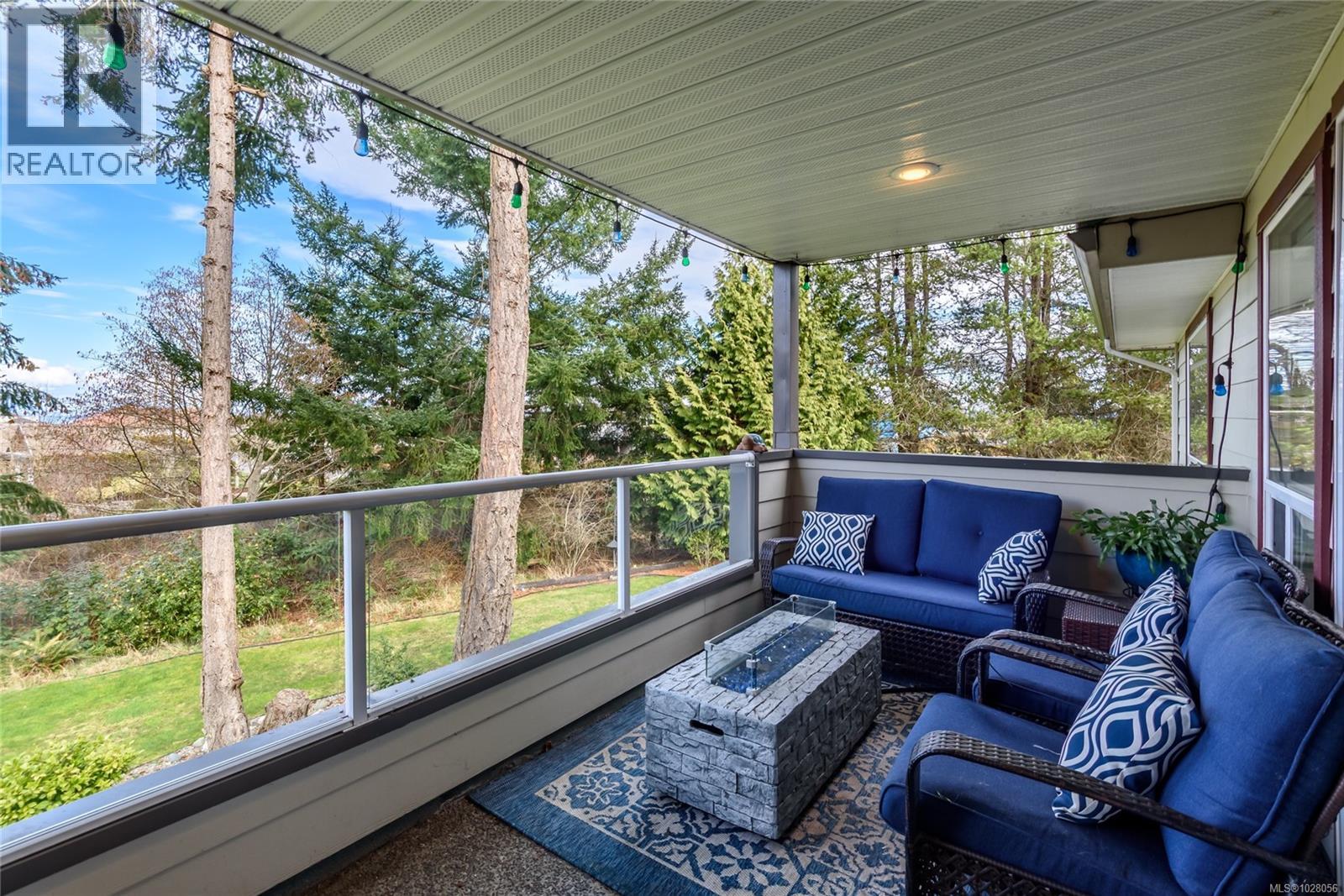 #17 1930 CAPELIN PL - 10