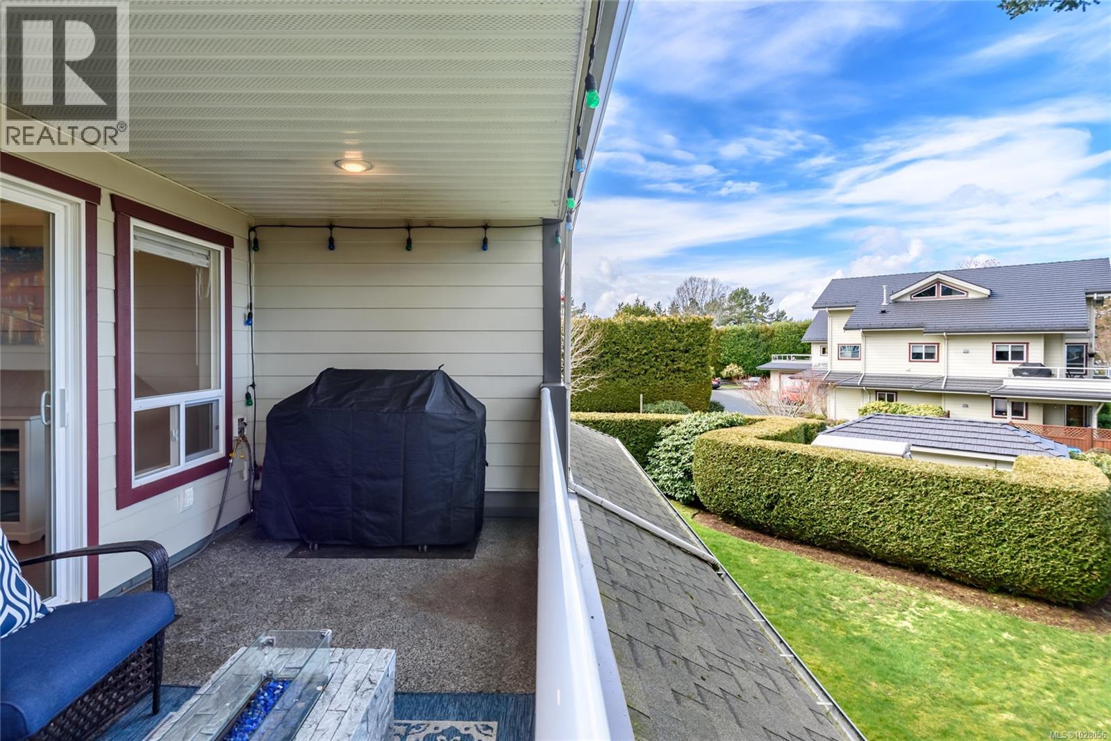 #17 1930 CAPELIN PL - 12