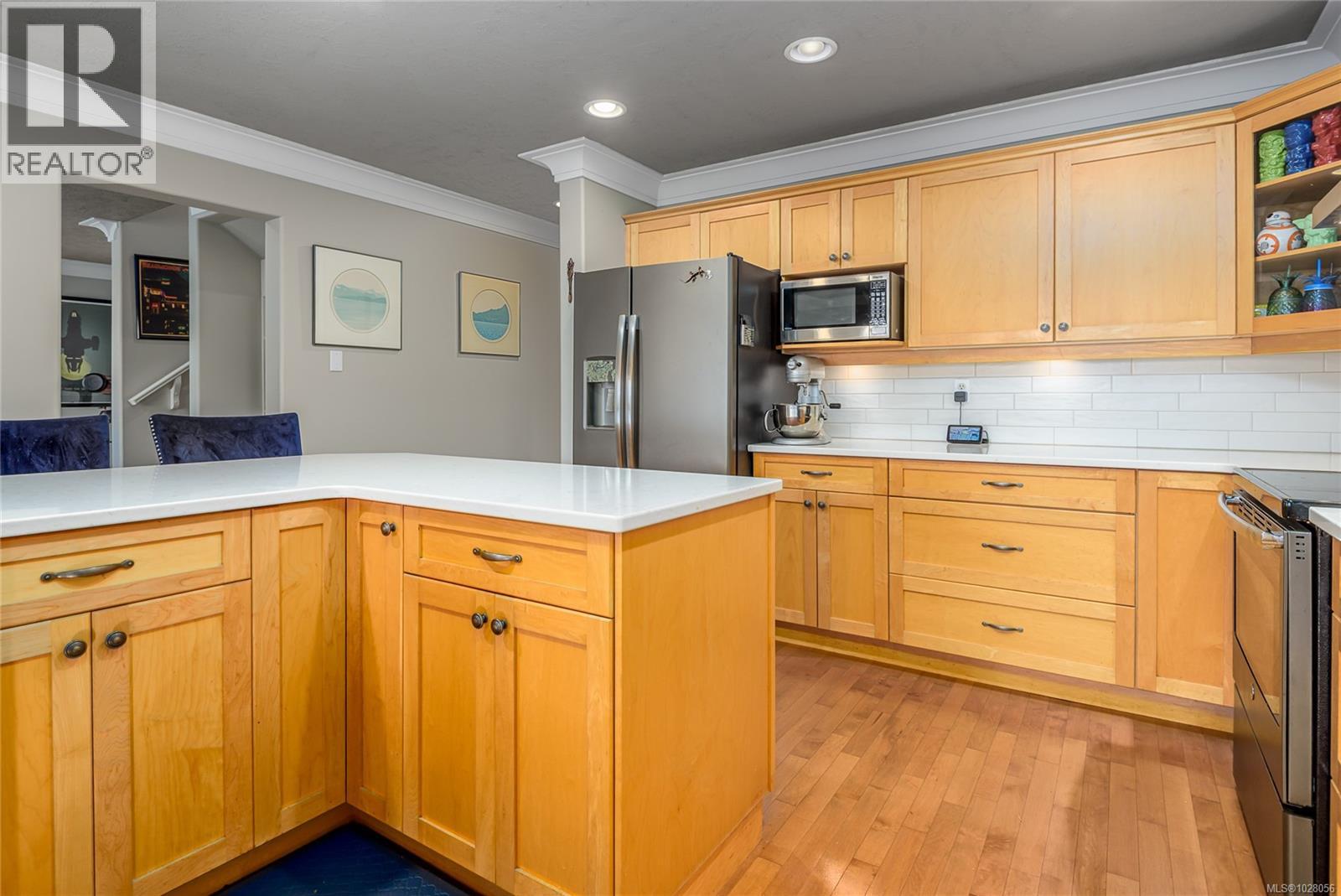 #17 1930 CAPELIN PL - 16