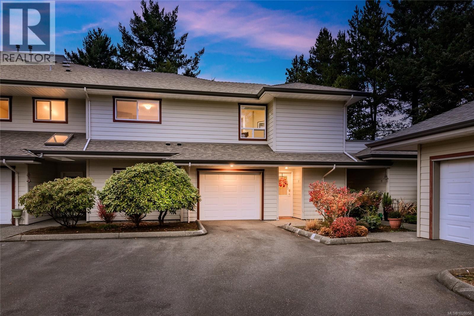 #17 1930 CAPELIN PL - Image 2