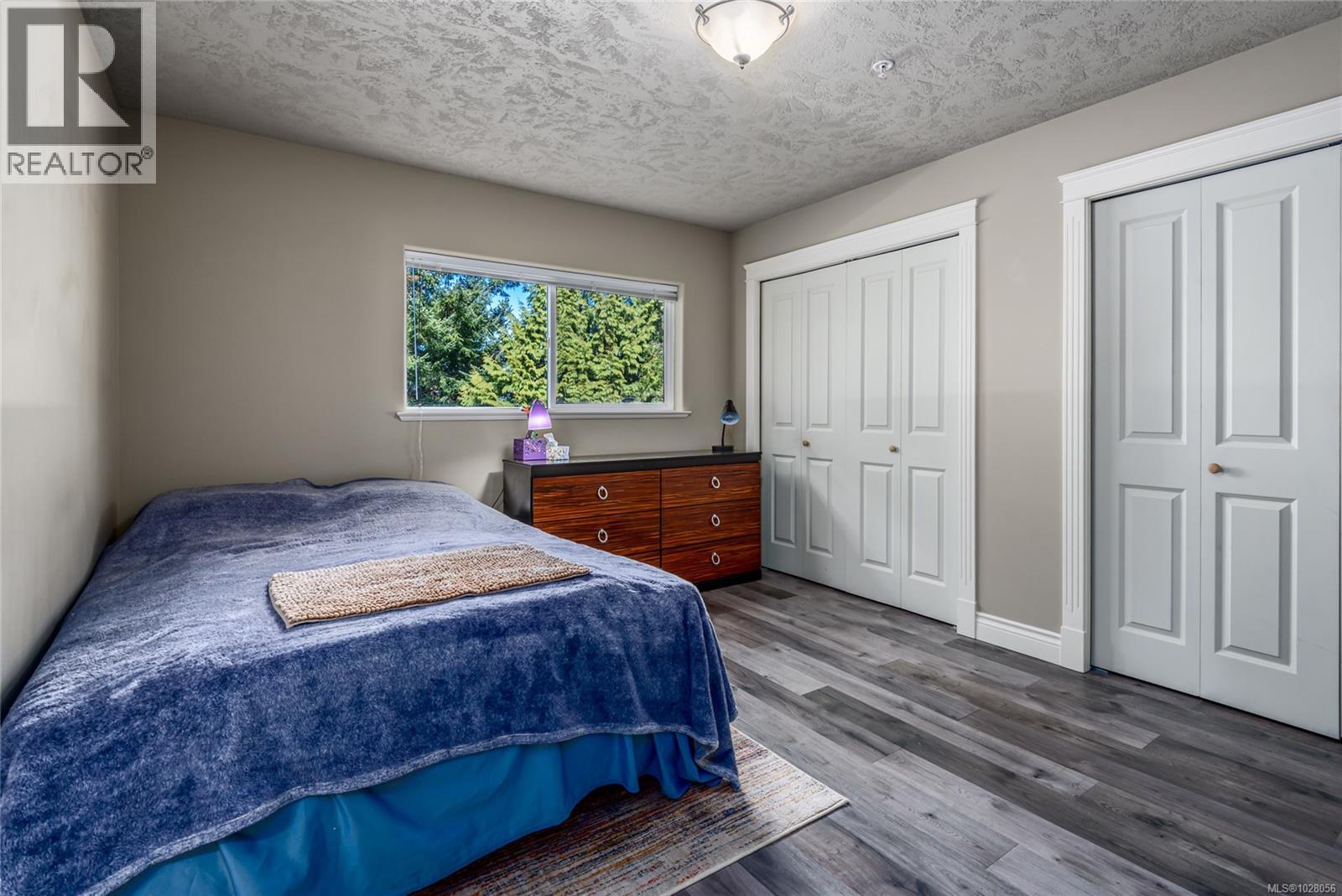 #17 1930 CAPELIN PL - 23