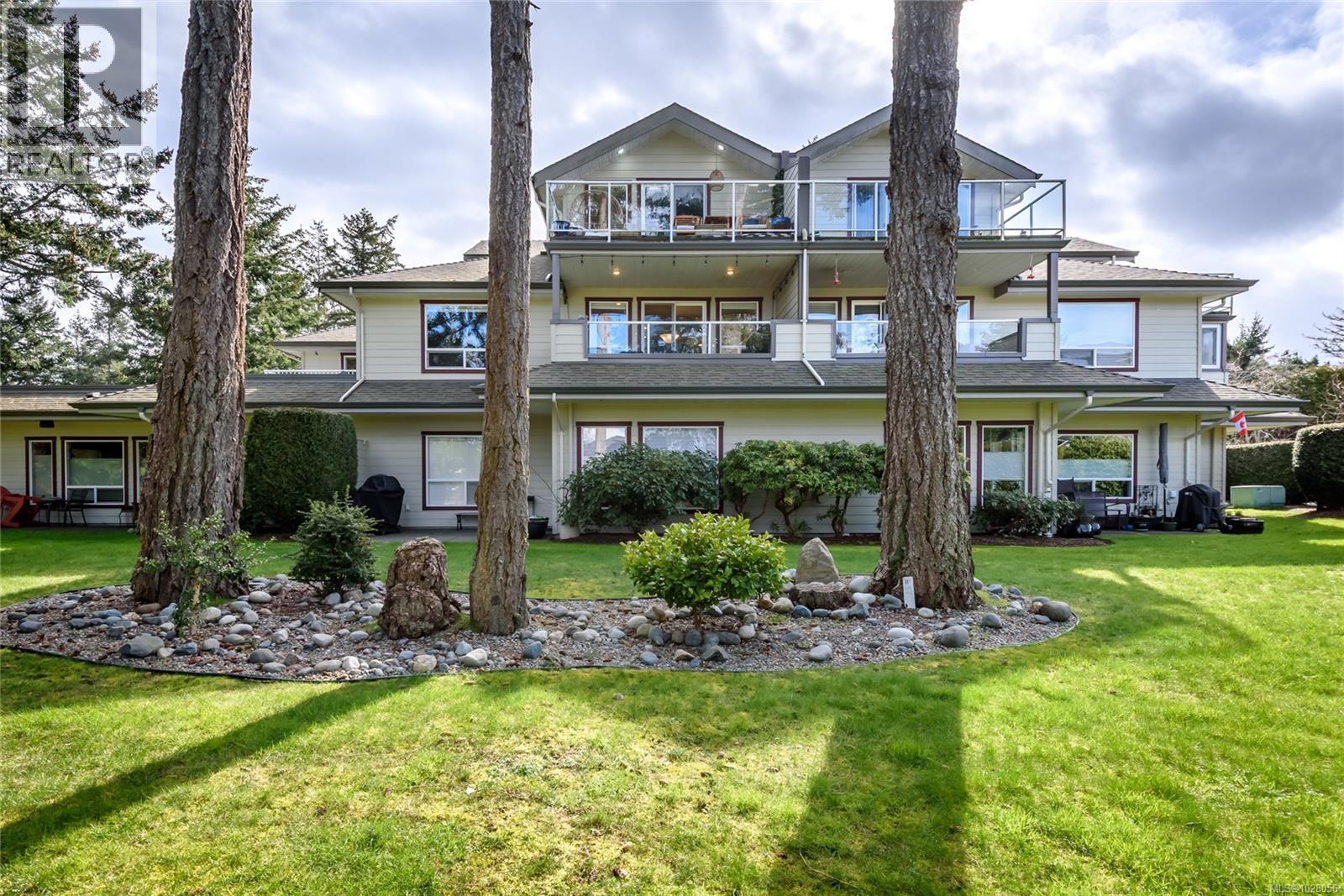 #17 1930 CAPELIN PL - 44