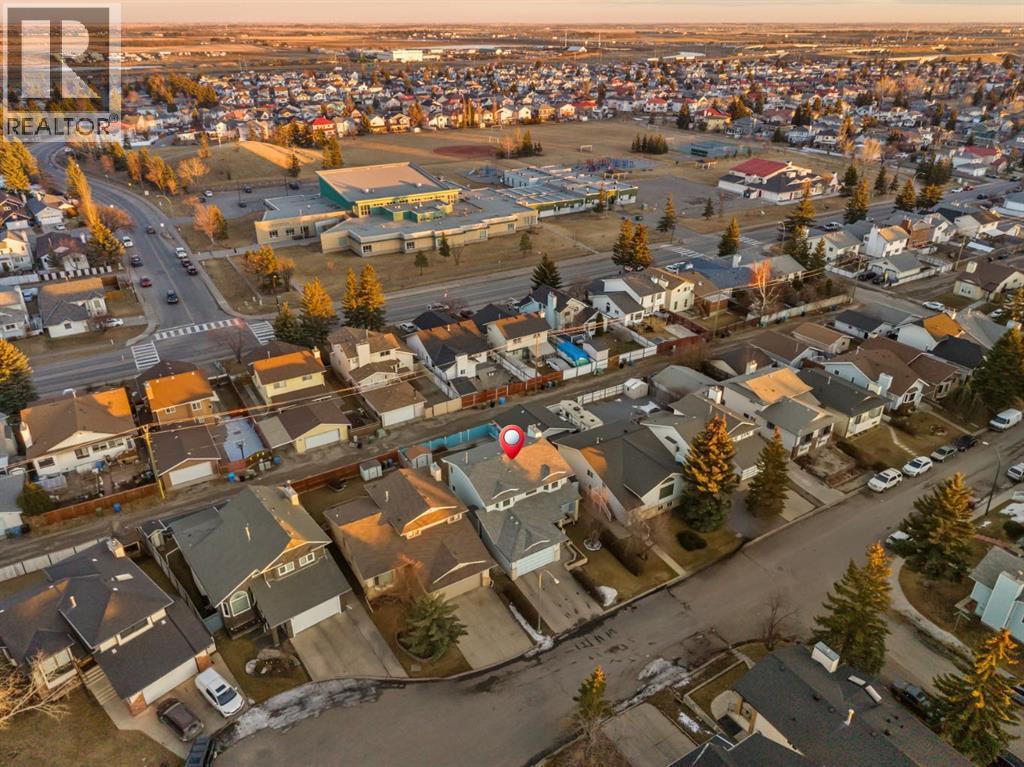 Single Family House for Sale in  Pasadena Green NE Monterey Park Calgary 