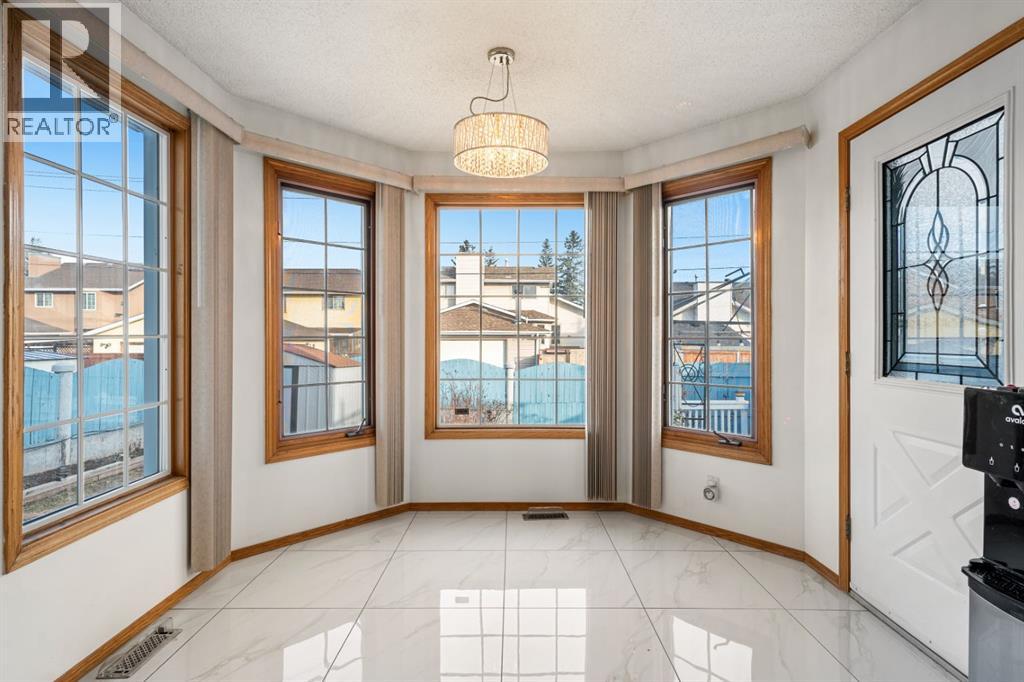 Single Family House for Sale in  Pasadena Green NE Monterey Park Calgary 