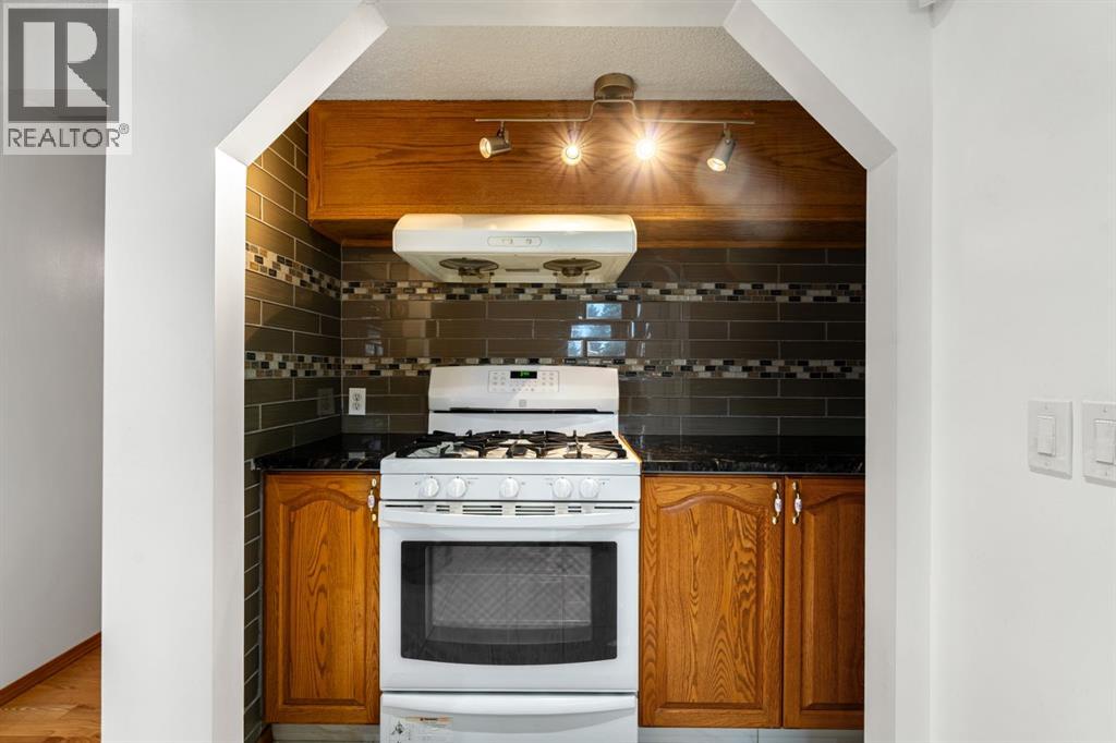 Single Family House for Sale in  Pasadena Green NE Monterey Park Calgary 