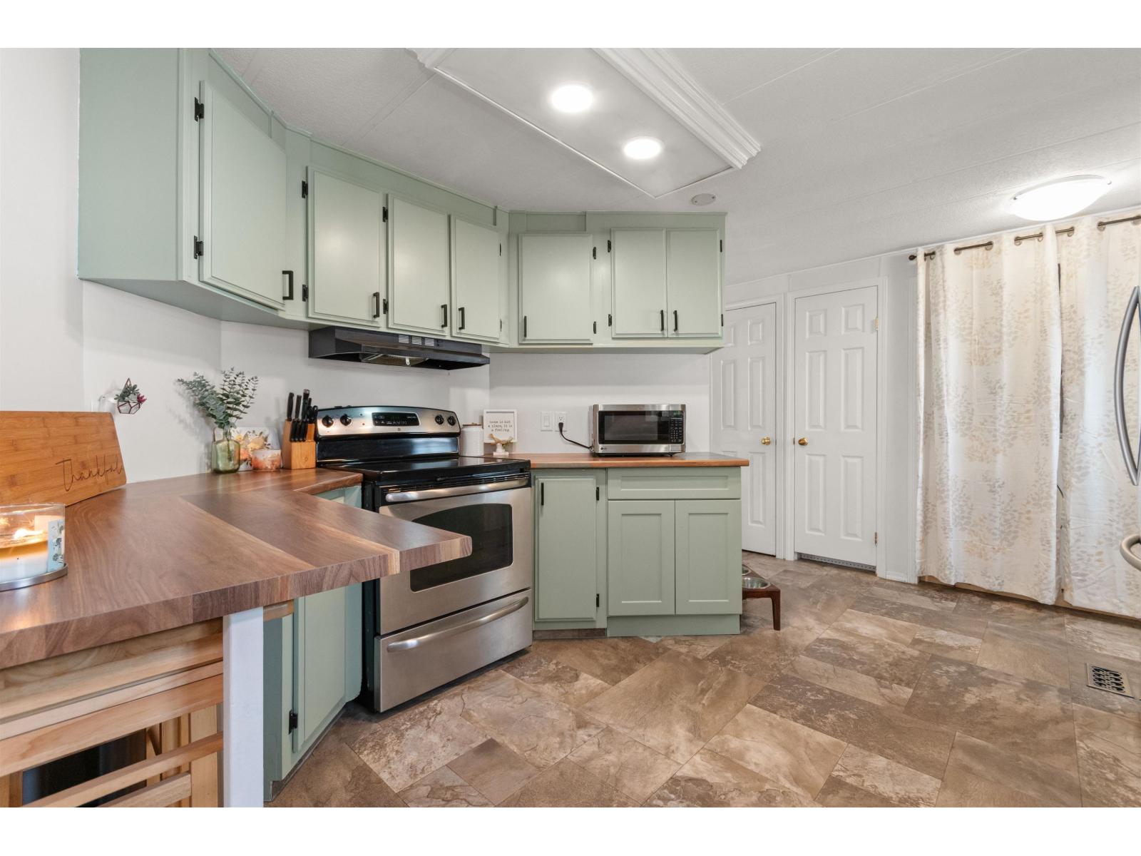 69 3942 COLUMBIA VALLEY HWY, Cultus Lake East, Cultus Lake