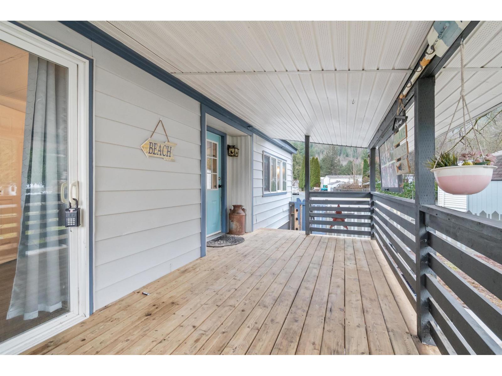 69 3942 COLUMBIA VALLEY HWY, Cultus Lake East, Cultus Lake