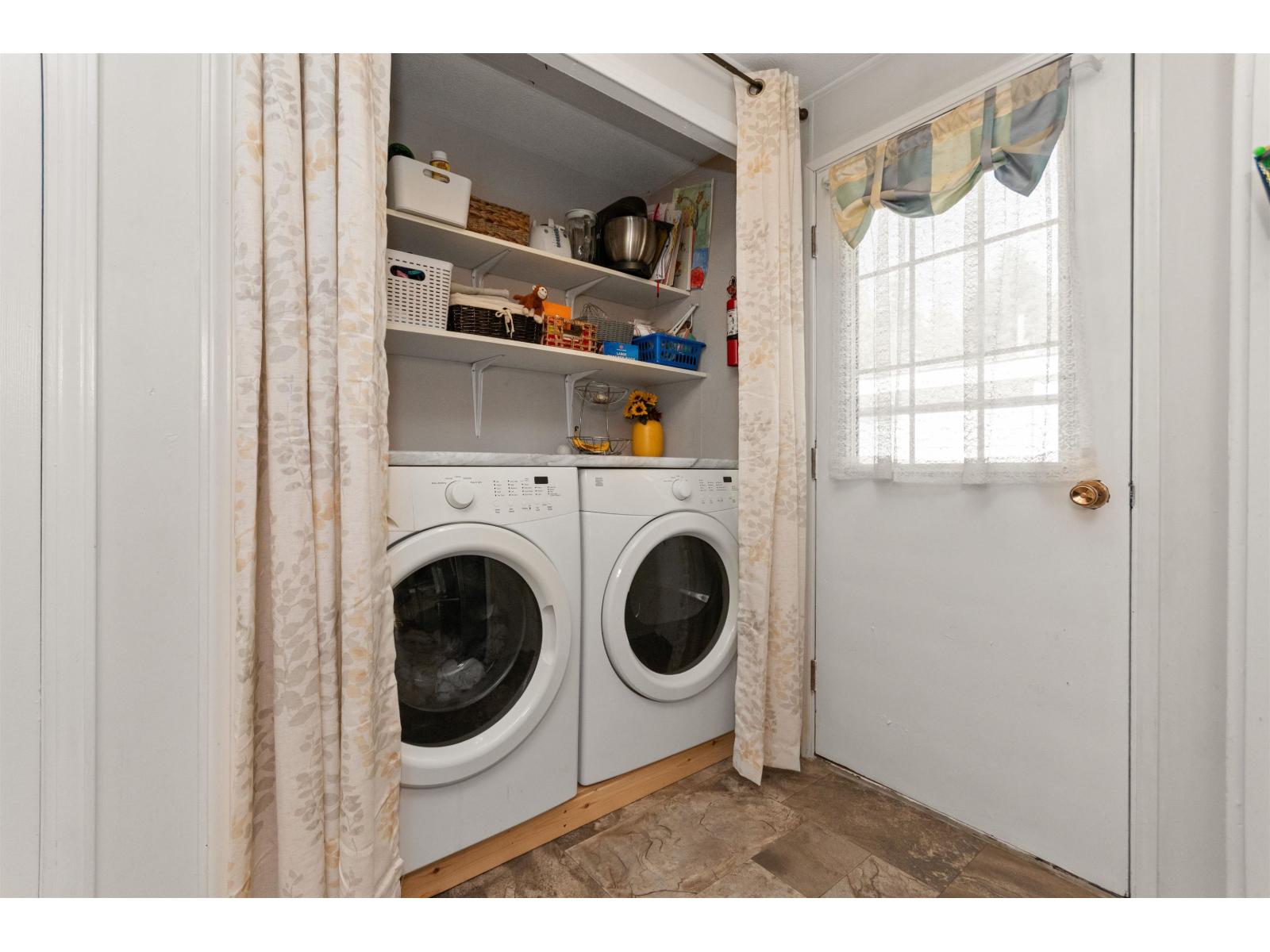 69 3942 COLUMBIA VALLEY HWY, Cultus Lake East, Cultus Lake