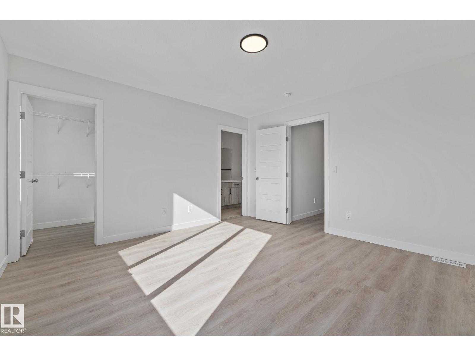 112 Honeysuckle GR, Leduc