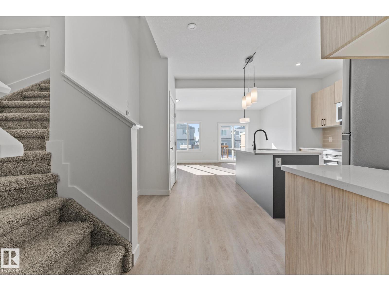 112 Honeysuckle GR, Leduc