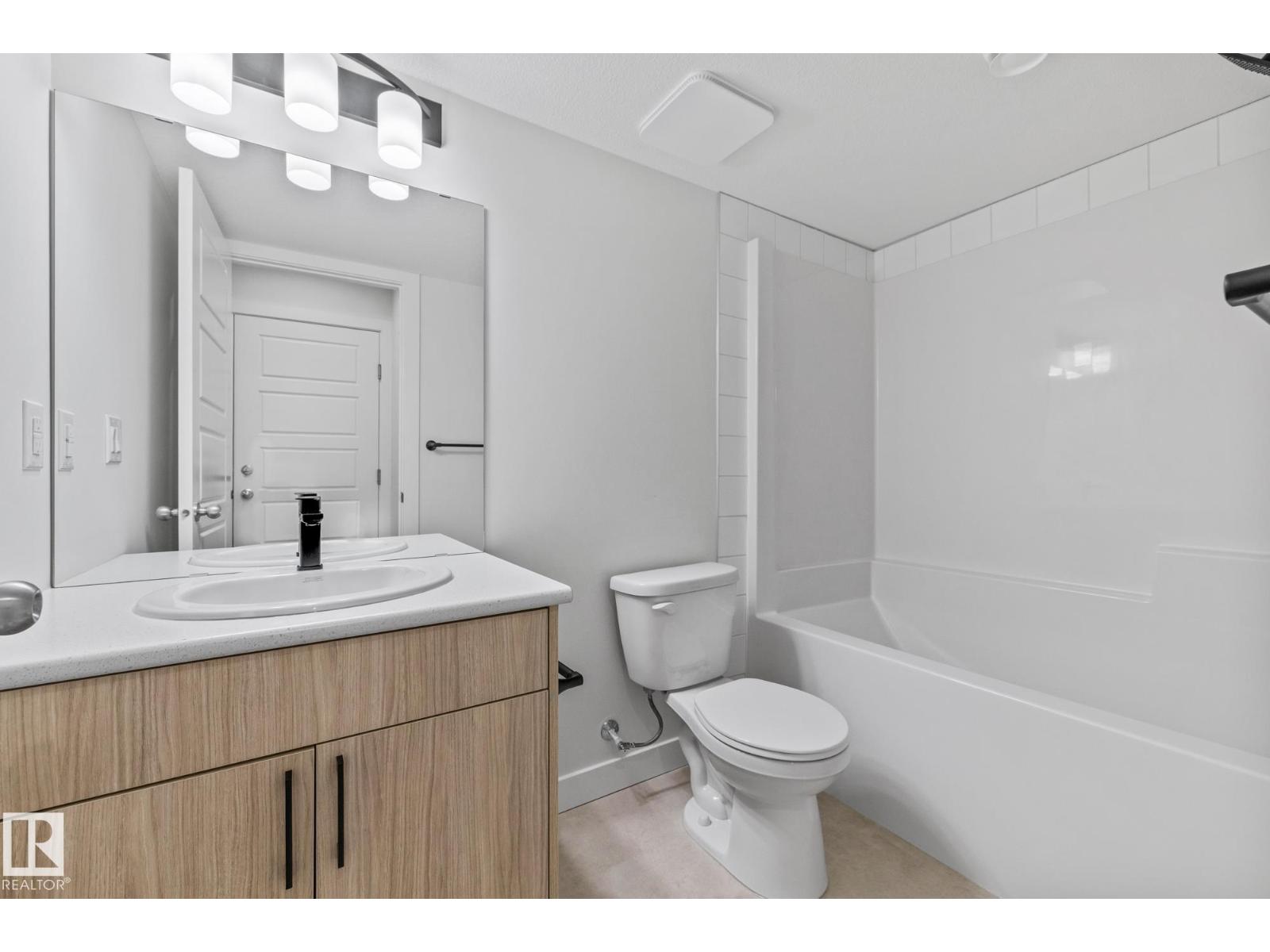 112 Honeysuckle GR, Leduc