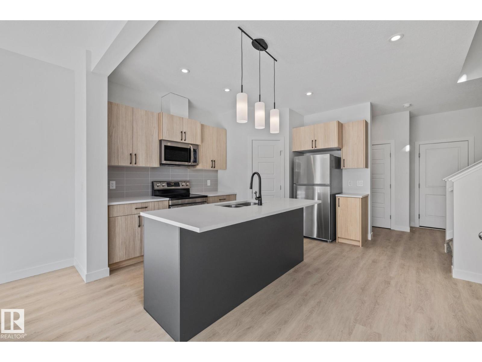 112 Honeysuckle GR, Leduc