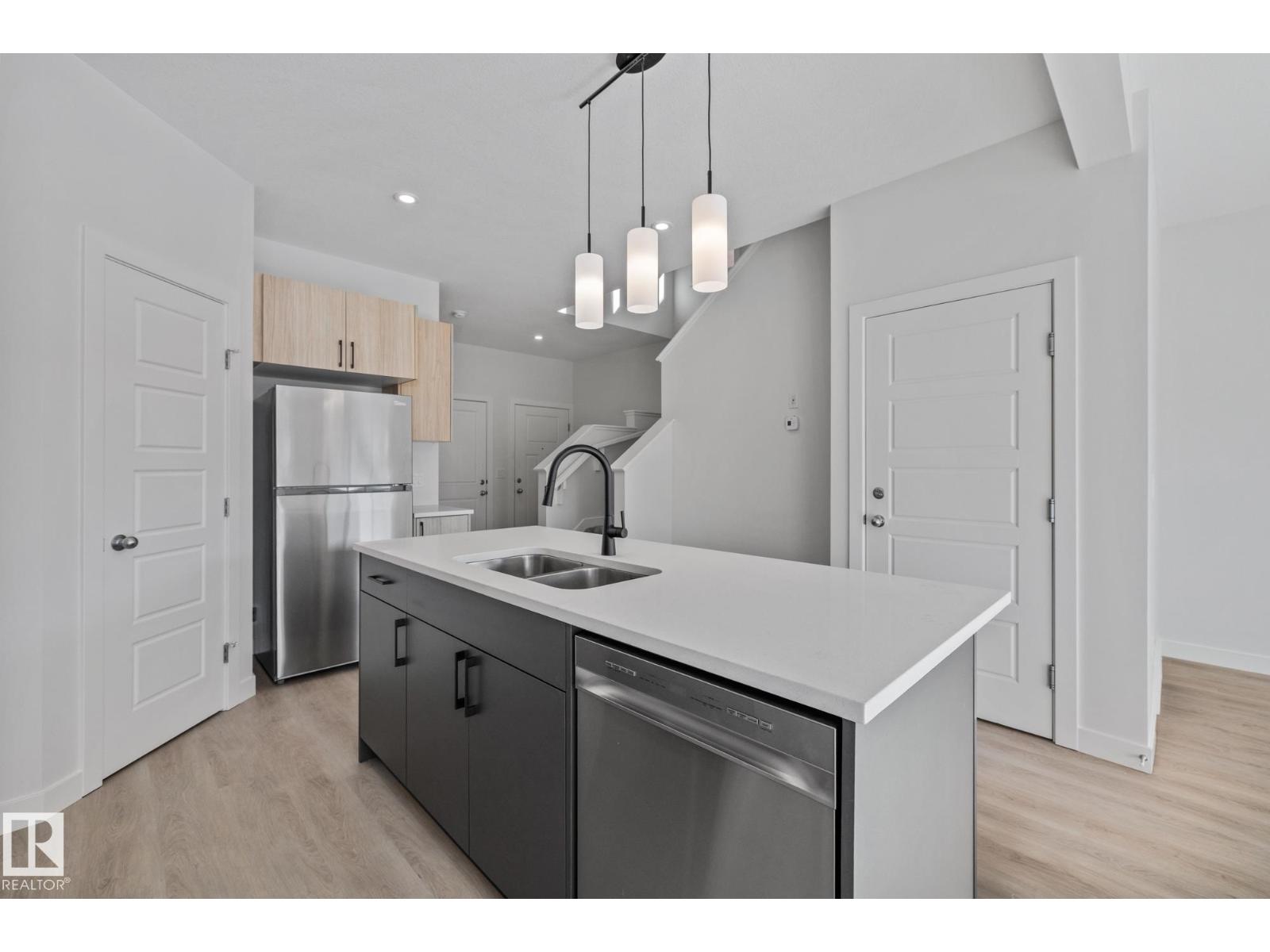 112 Honeysuckle GR, Leduc