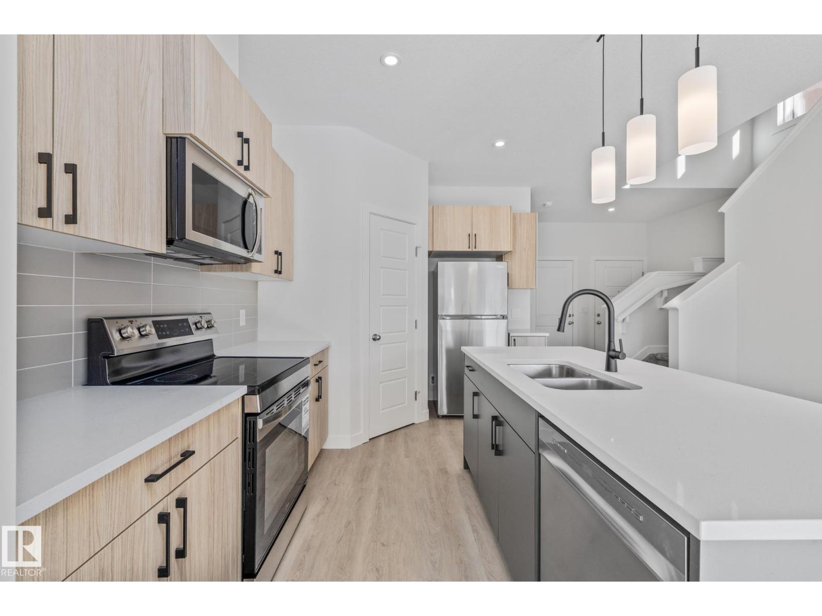 112 Honeysuckle GR, Leduc