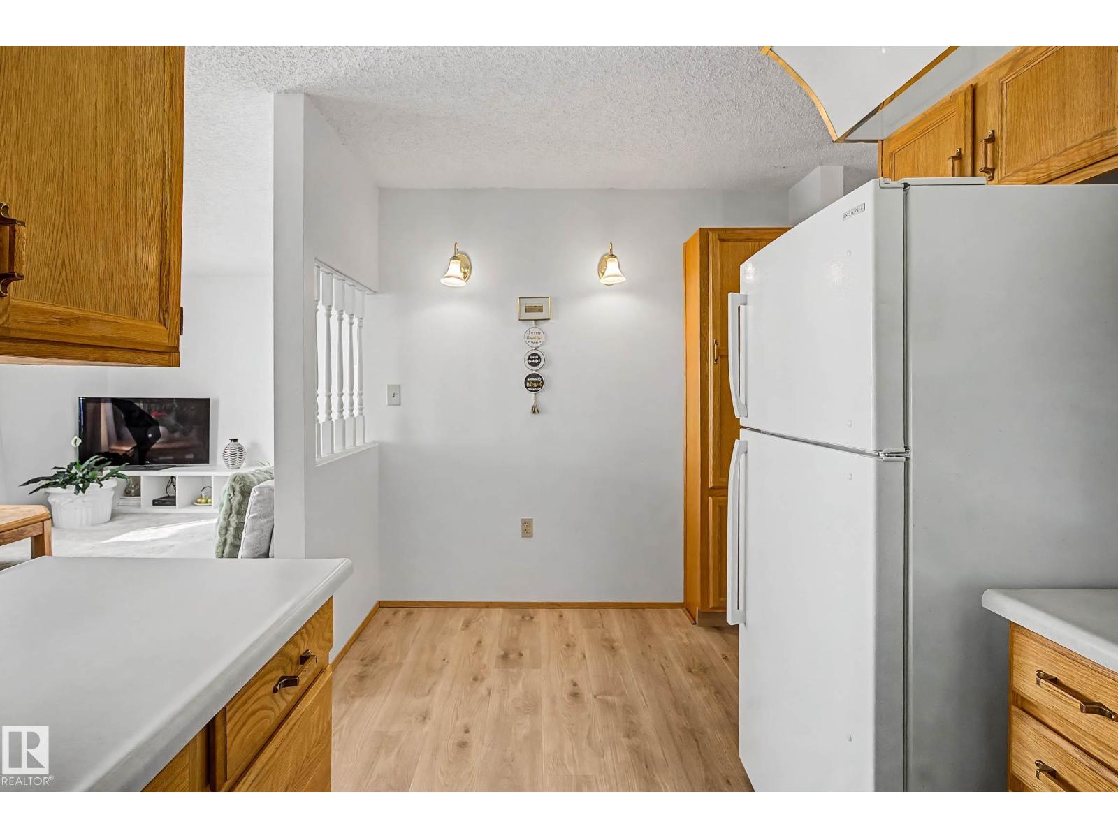 #41 903 109 ST NW NW - 14