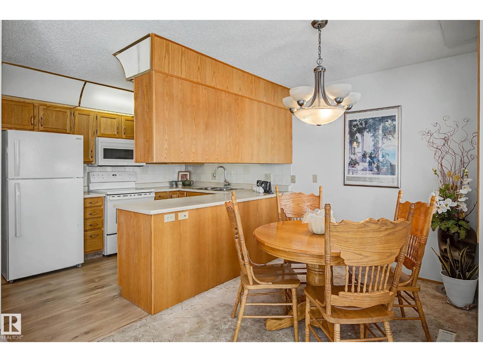 #41 903 109 ST NW NW - 8