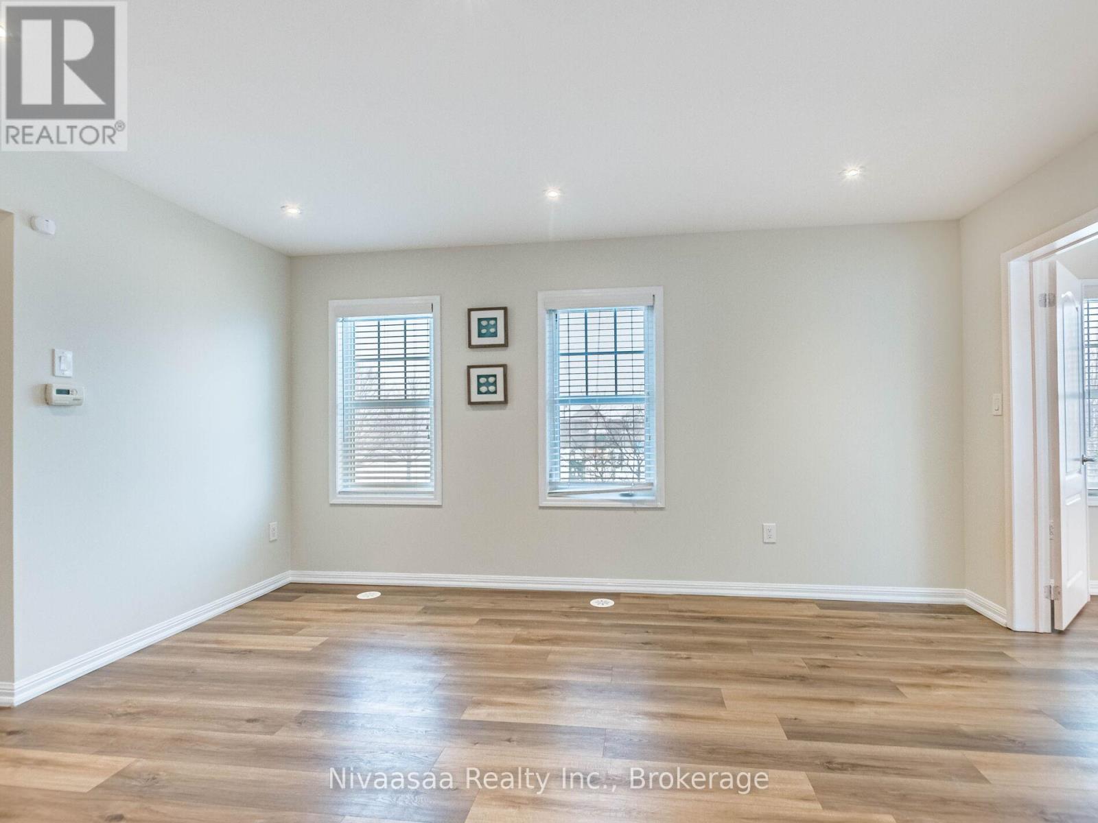 18 BETTERTON CRESCENT — photo 17