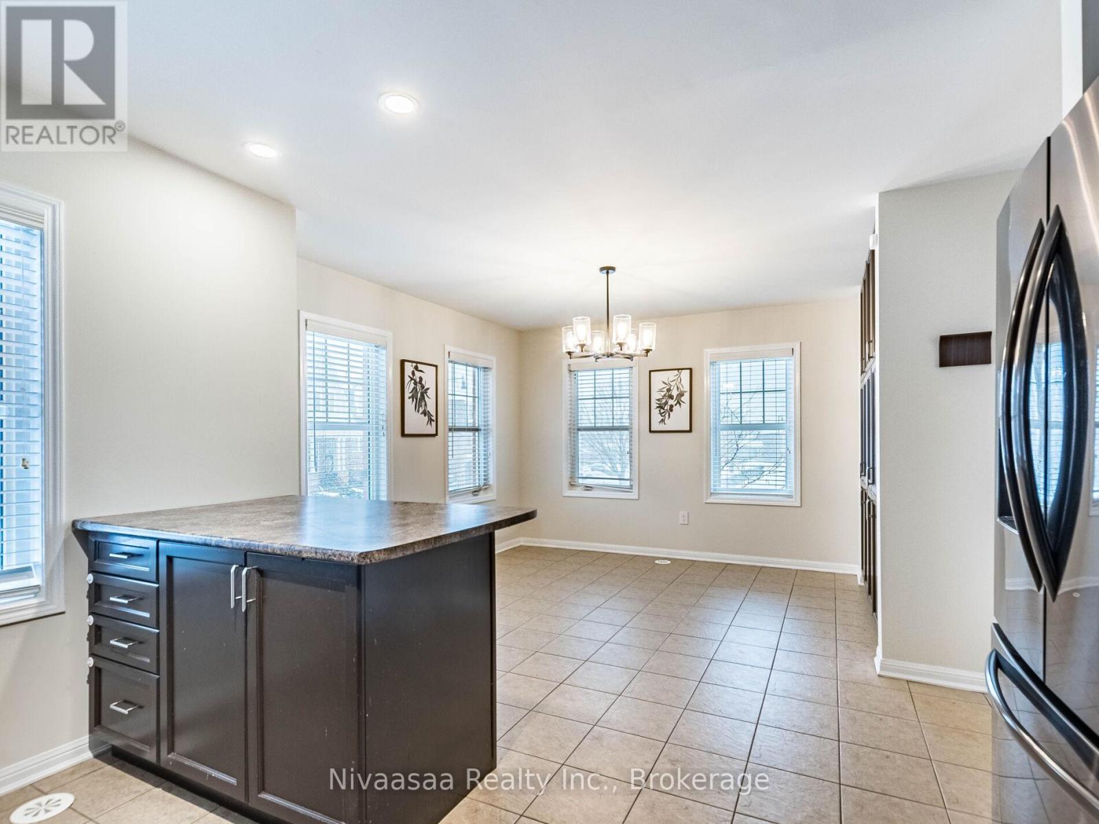 18 BETTERTON CRESCENT — photo 22