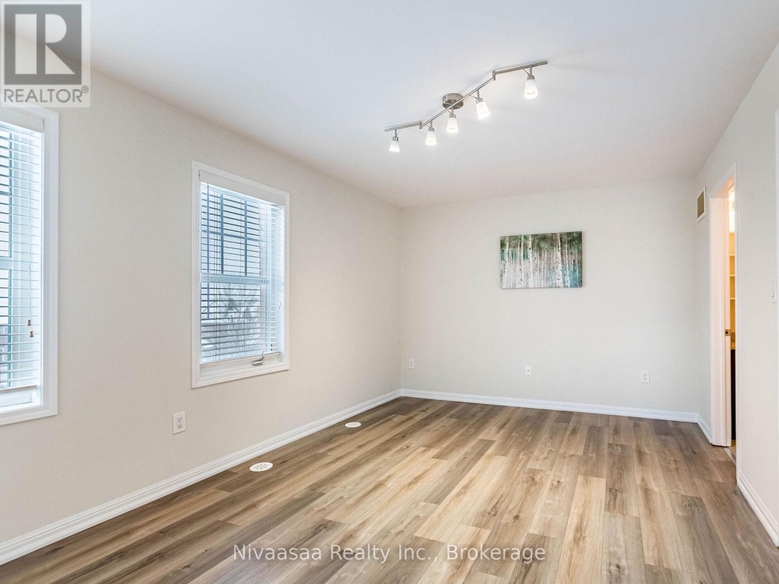 18 BETTERTON CRESCENT — photo 27
