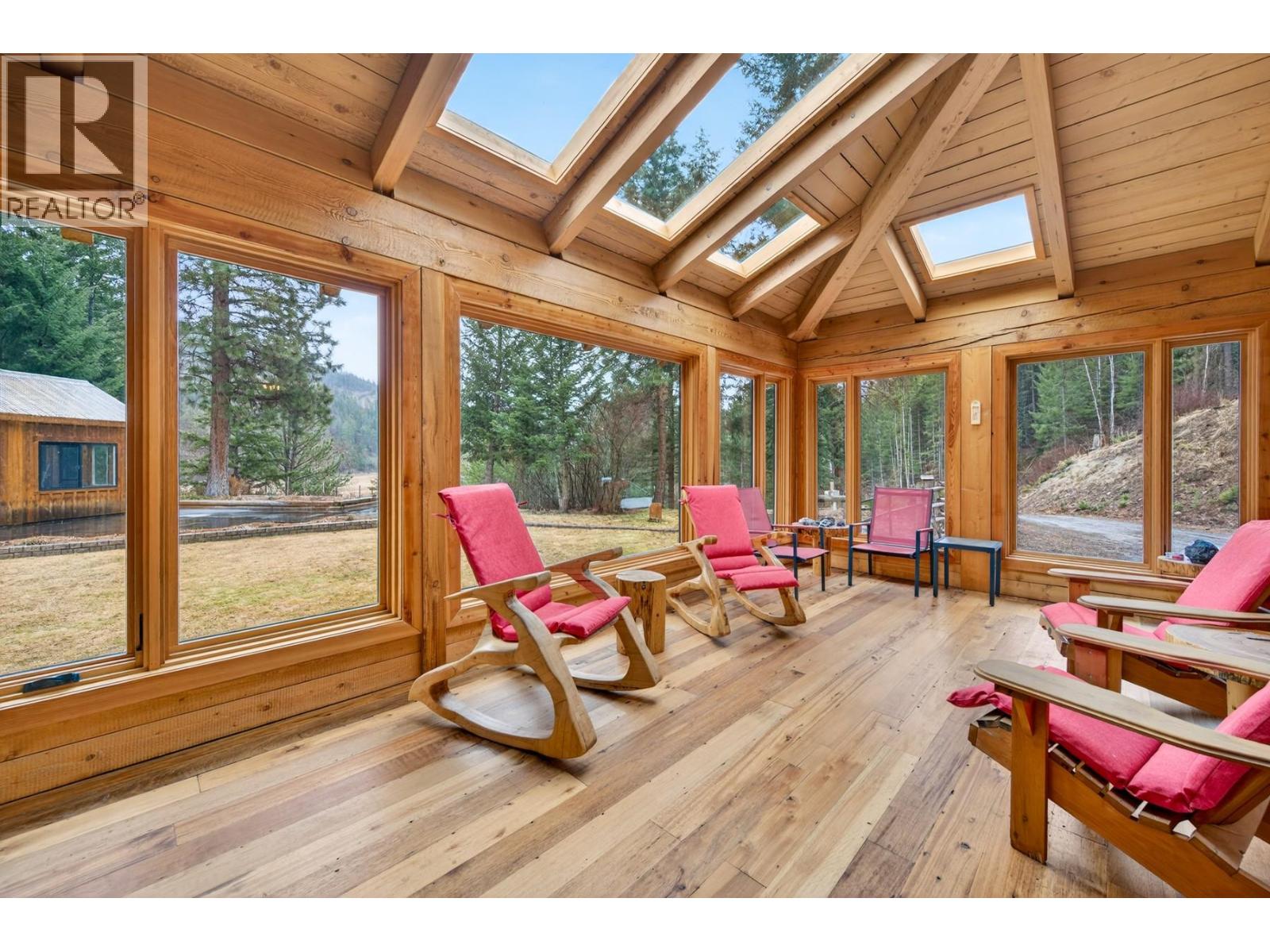 240 BUSBY Road, Merritt